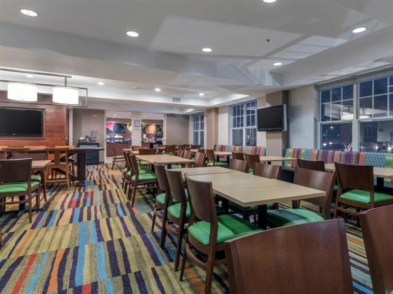 Fairfield Inn Kansas City Downtown/Union Hill Екстериор снимка