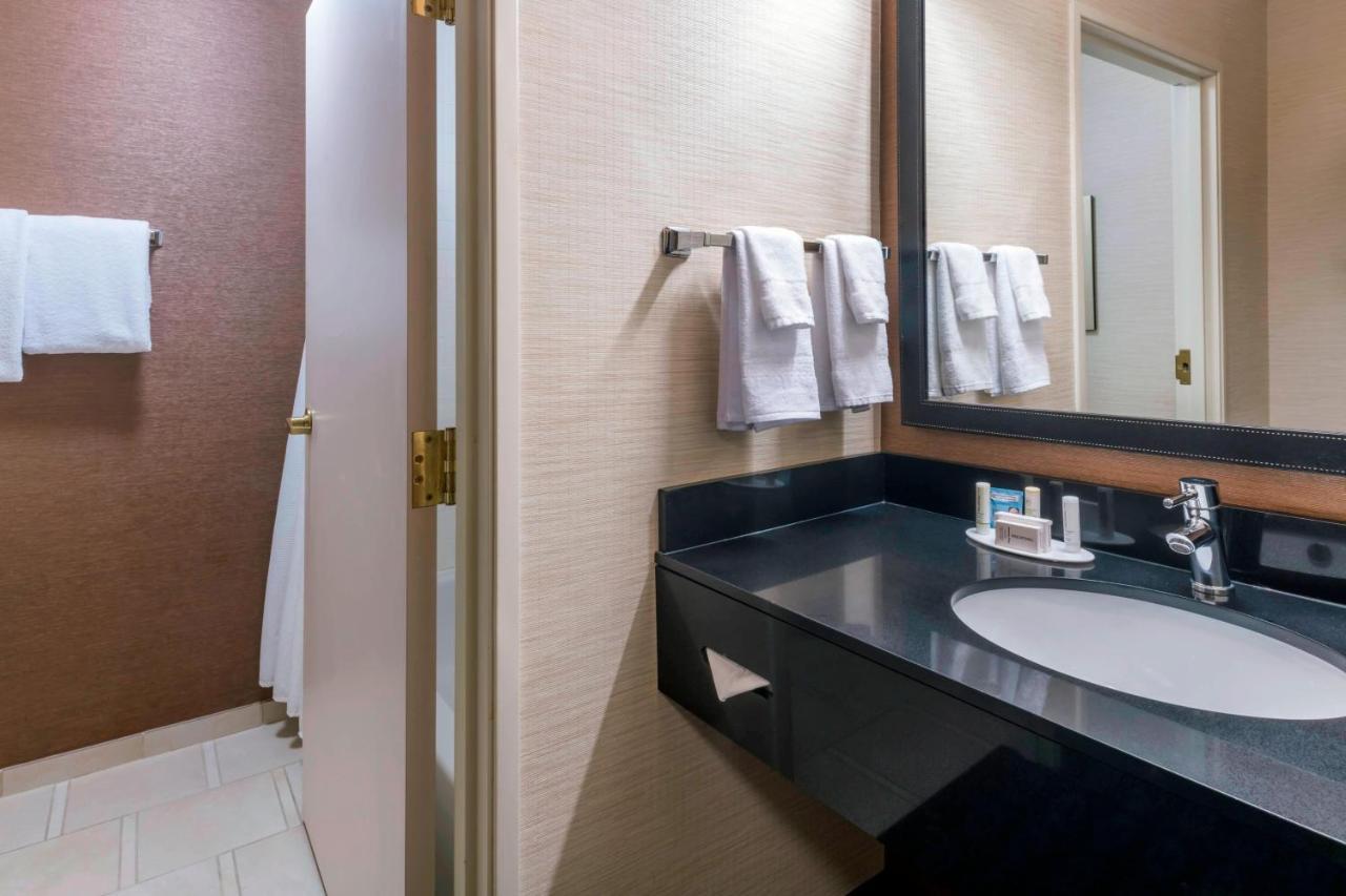Fairfield Inn Kansas City Downtown/Union Hill Екстериор снимка
